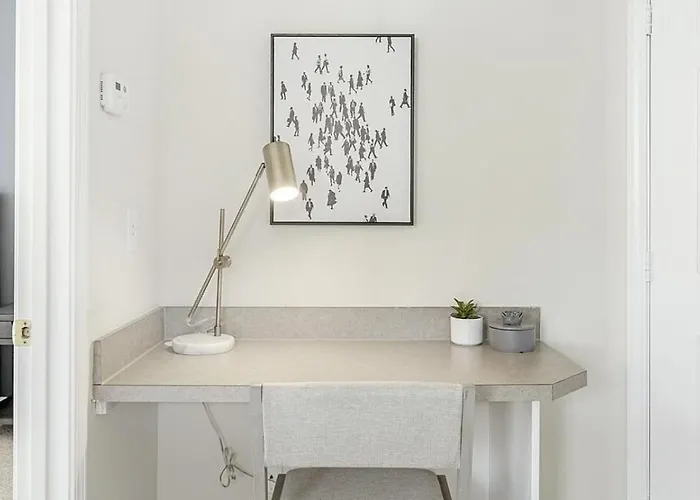Landing Modern With Amazing Amenities * Columbus
