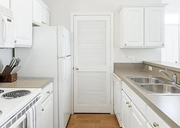 Landing Modern With Amazing Amenities Apartment *