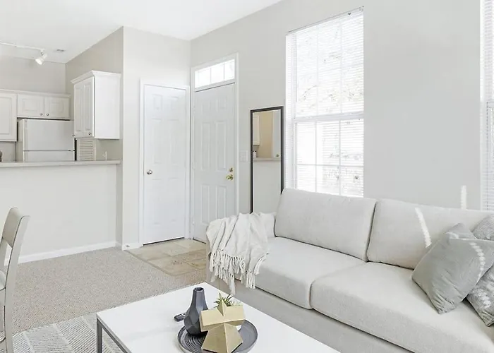 Landing Modern With Amazing Amenities Columbus